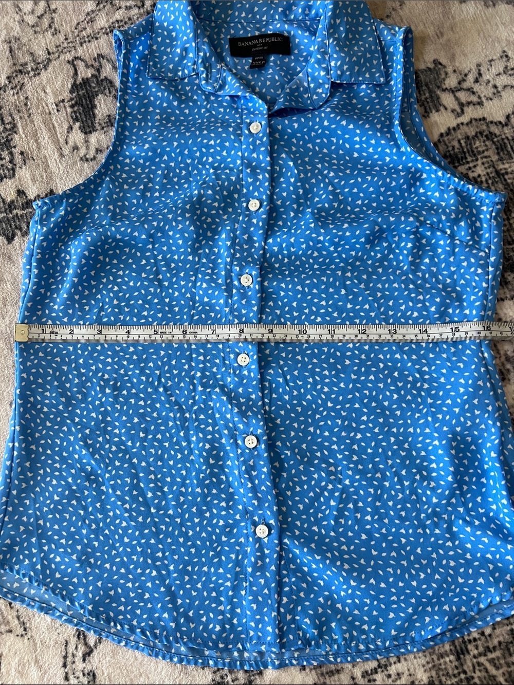 Banana Republic Blue polyester Sleeveless Button-Front Printed Shirt - Picture 4 of 5